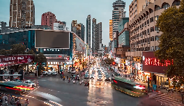 傍晚时分郑州夜景航拍短视频素材