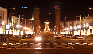 夜晚车流不息繁华街道路灯视频素材