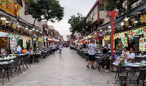 晚间夜市摆摊生活状态视频素材