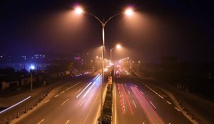 夜光中车来车往车流的视频素材