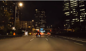 日本夜晚景象开车视频素材