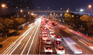 美景夜晚道路大树车流视频素材