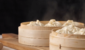 灌汤包特写街边小吃视频素材